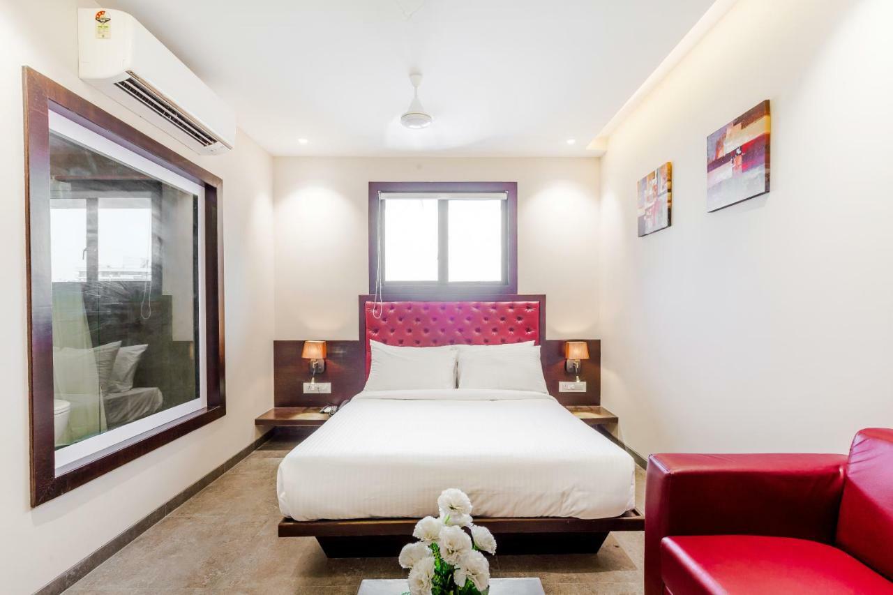 York Hotel Kochi Екстер'єр фото