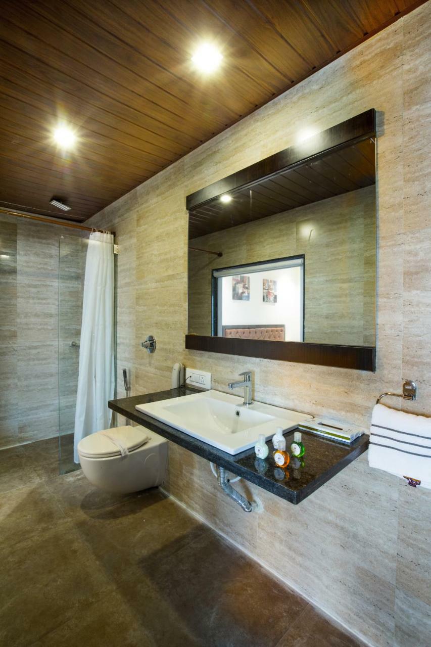 York Hotel Kochi Екстер'єр фото